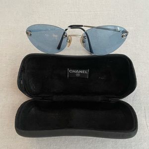 Chanel Sunglasses with blue lense UNIQUE style